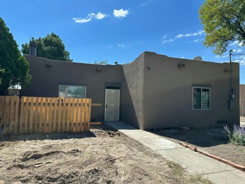 1106 Arias Ave Nw, Albuquerque, NM, 87104-2100 | Card Image