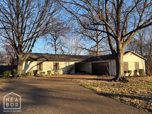 3004 Greenbriar Dr, Jonesboro, AR, 72401-7117 | Card Image