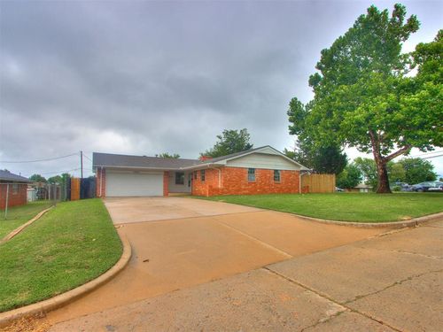 5901 Seminole Rd, Warr Acres, OK, 73132-5706 | Card Image