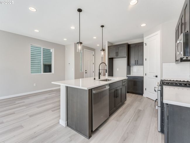 917 Nw 178 Th Way, House other with 3 bedrooms, 3 bathrooms and 2 parking in Ridgefield WA | Image 9