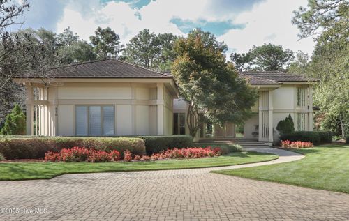 310 Inverrary Rd, Pinehurst, NC, 28374-6907 | Card Image