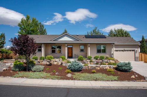 3344 Sw Cascade Vista Dr, Redmond, OR, 97756-5009 | Card Image