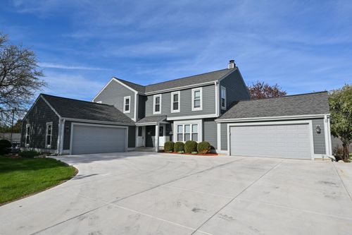 W167N11188 Queens Ct, Germantown, WI, 53022-4083 | Card Image