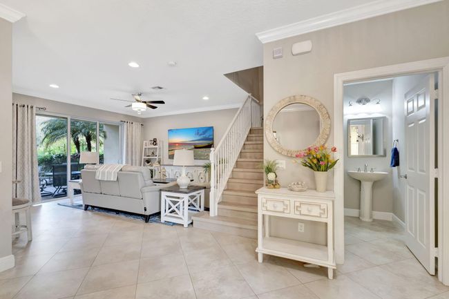 5087 Dulce Ct, Condo with 3 bedrooms, 3 bathrooms and null parking in Palm Beach Gardens FL | Image 9