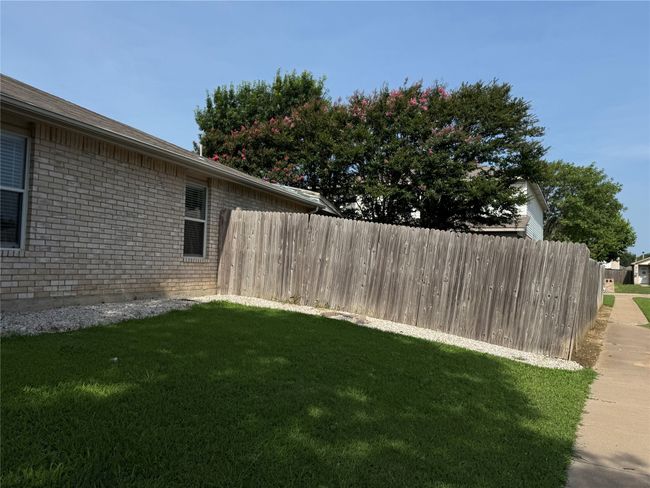 View of yard | Image 6