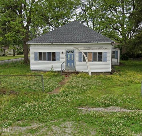 324 E Hazel St, Walnut Ridge, AR, 72476-2923 | Card Image