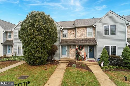 112 Knollwood Court, ASTON, PA, 19014 | Card Image