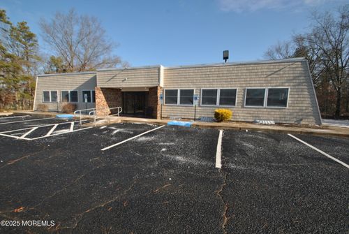 7and8-75 Lacey Rd, Whiting, NJ, 08759-2938 | Card Image