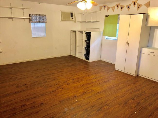 319 E South St, Home with 0 bedrooms, 0 bathrooms and null parking in Alvin TX | Image 8