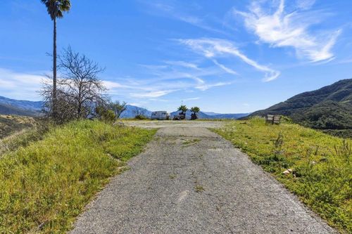 10148 Alex Road, Fallbrook, CA, 92028 | Card Image