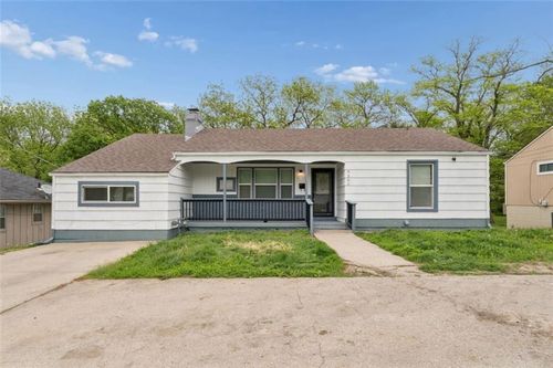 6501 Blue Ridge Cut Off, Raytown, MO, 64133-4834 | Card Image