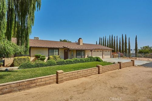 18126 Fairburn St, Hesperia, CA, 92345-7473 | Card Image