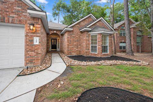 198 N Wimberly Way, Conroe, TX, 77385-3565 | Card Image