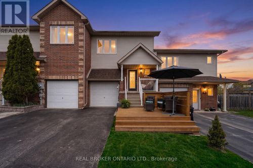 4 Parkside Crescent, Essa (Angus), ON, L0M1B3 | Card Image