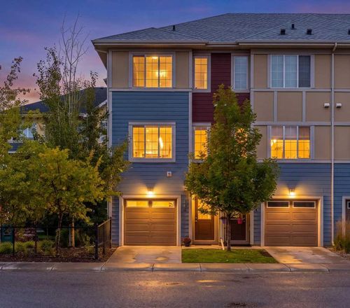 304 Marquis Lane Se, Calgary, AB, T3M2G8 | Card Image