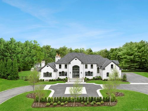 89 Pound Hollow Rd, Glen Head, NY, 11545-2211 | Card Image