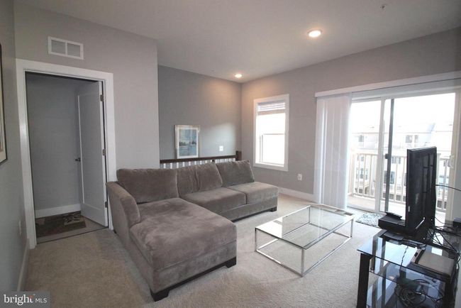 44738 Tiverton Sq, Condo with 3 bedrooms, 3 bathrooms and null parking in ASHBURN VA | Image 32