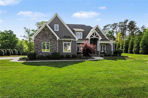 7811 Neugent Dr, Kernersville, NC, 27284-9949 | Card Image