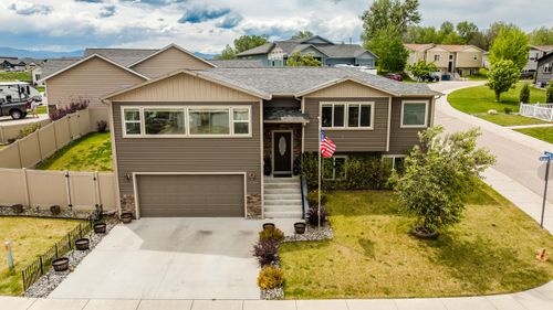 2516 Weeping Willow Ct, Sheridan, WY, 82801-8901 | Card Image