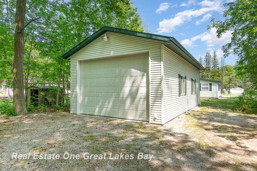 4675 E Parish Rd, Midland, MI, 48642-9706 | Card Image