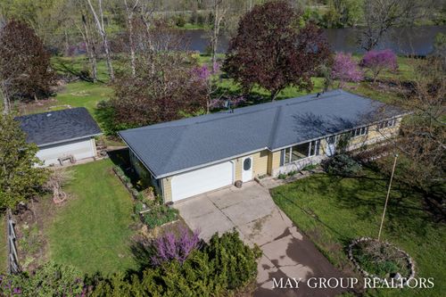 250 Meadowlane Dr, Portland, MI, 48875-1717 | Card Image