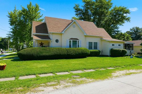 702 N Wayne Street, Warren, IN, 46792 | Card Image