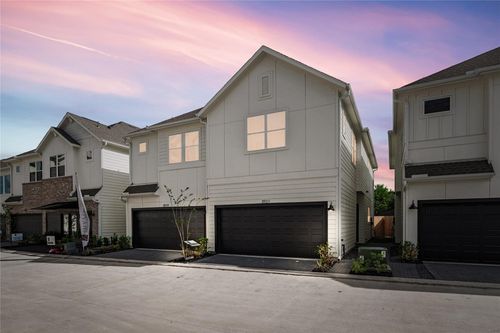 3923 Willowbend Point Dr, Houston, TX, 77025-2185 | Card Image