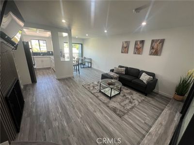 309 - N Sierra Bonita Avenue, Condo with 1 bedrooms, 1 bathrooms and 1 parking in West Hollywood CA | Image 3