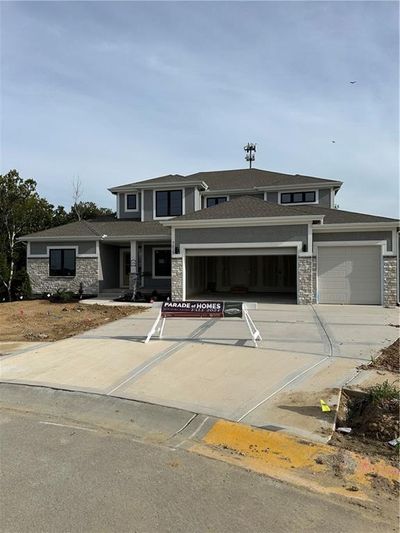 3 Car Front Entry Garage | Image 1