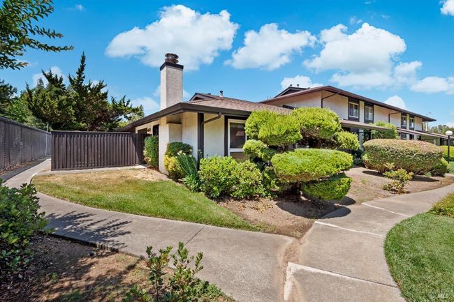 3403 Willis Dr, Condo with 3 bedrooms, 2 bathrooms and 1 parking in Napa CA | Image 4