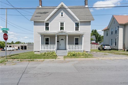 428 Prospect St, Watertown, NY, 13601-2449 | Card Image