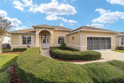 9697 Sw 89th Loop, House other with 3 bedrooms, 2 bathrooms and null parking in Ocala FL | Image 2