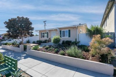 36 Th Street, House other with 2 bedrooms, 1 bathrooms and null parking in San Diego CA | Image 2