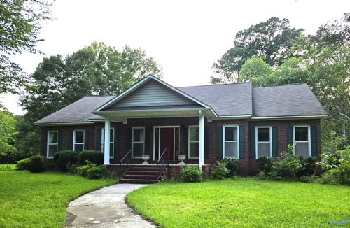 1104 Beverly Street Ne, Hartselle, AL, 35640 | Card Image