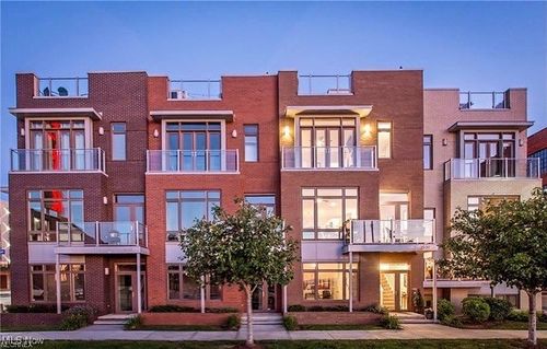 7539 Father Frascati Dr, Cleveland, OH, 44102-2080 | Card Image