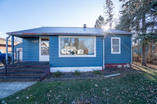 117 Central Ave, New Rockford, ND, 58356-1824 | Card Image