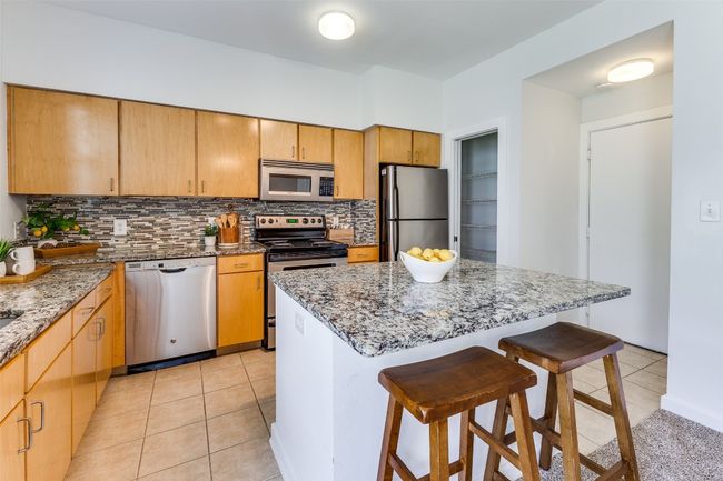 APT-1102 - 1201 Grove Blvd, Condo with 2 bedrooms, 3 bathrooms and 1 parking in Austin TX | Image 6