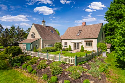 2 Bass Cove Ln, York, ME, 03909-5232 | Card Image