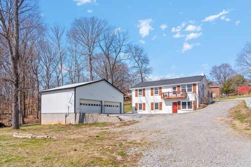 323 Dunbar Cave Rd, Clarksville, TN, 37043-5758 | Card Image