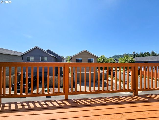 2220 Se 16 Th St, House attached with 3 bedrooms, 3 bathrooms and 2 parking in Gresham OR | Image 19