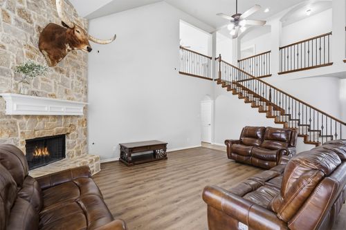 424 High Desert Dr, Fort Worth, TX, 76131-4541 | Card Image