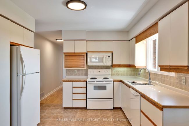 2508 Century Rd, House other with 6 bedrooms, 3 bathrooms and 8 parking in Richmond ON | Image 6