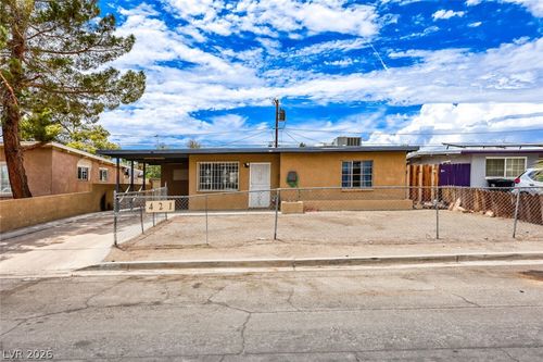 421 Stanford St, Las Vegas, NV, 89107-1883 | Card Image