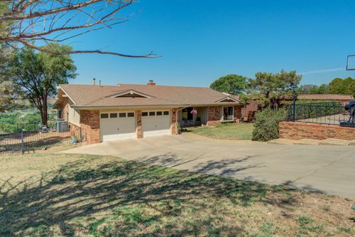 35 E Canyonview Dr, Ransom Canyon, TX, 79366-2303 | Card Image