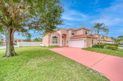 6554 Geneva St, Lake Worth, FL, 33467-7662 | Card Image