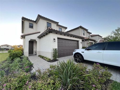 8816 Madrid Cir, NAPLES, FL, 34104-6226 | Card Image