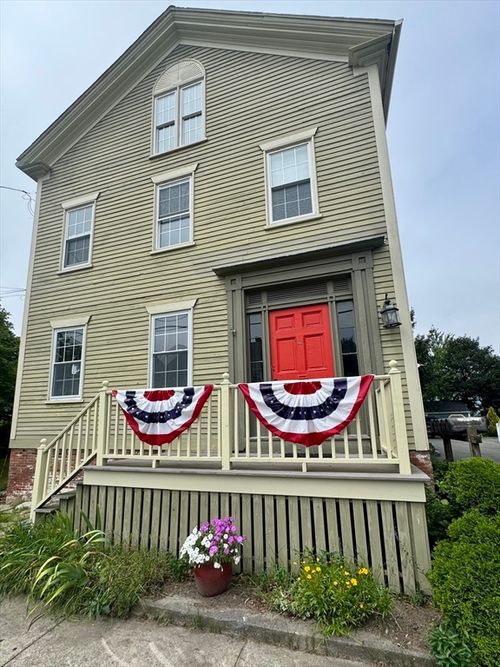 1-96 Main St, Fairhaven, MA, 02719-3015 | Card Image