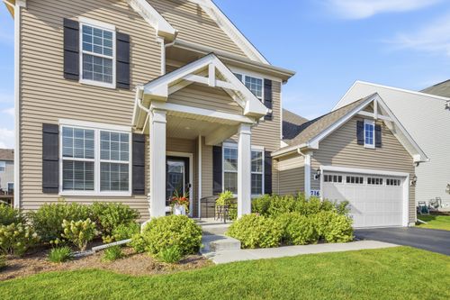 716 Heartland Ln, South Elgin, IL, 60177-2185 | Card Image