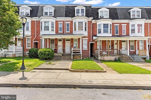 272 W Jackson St, YORK, PA, 17401-2150 | Card Image