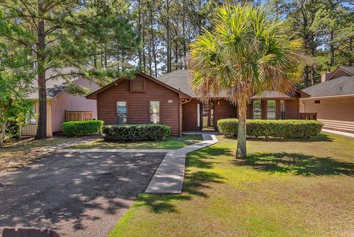 130 Berry Tree Ln, Conway, SC, 29526-8905 | Card Image